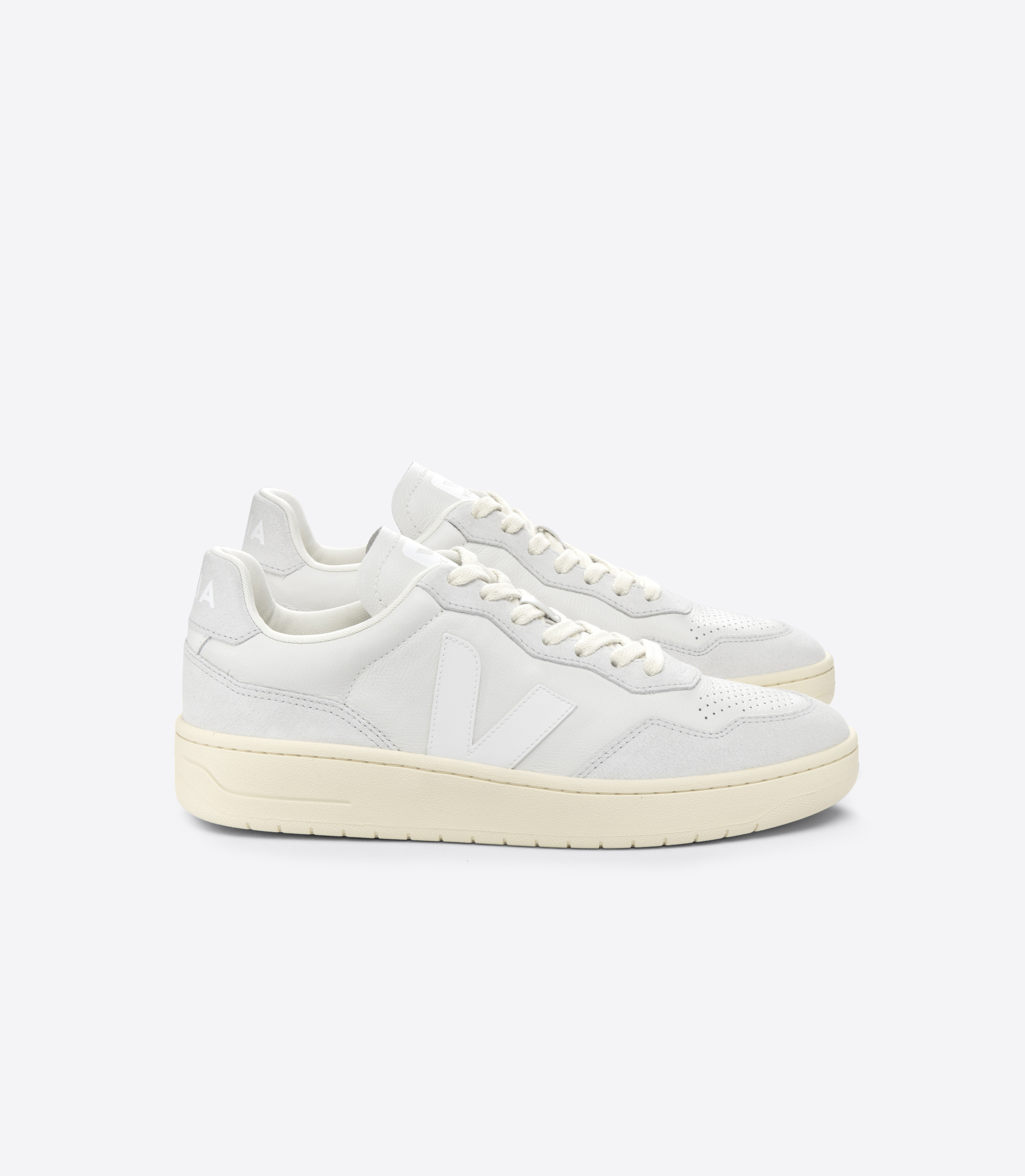 Veja Womens V-90 O-T- Leather